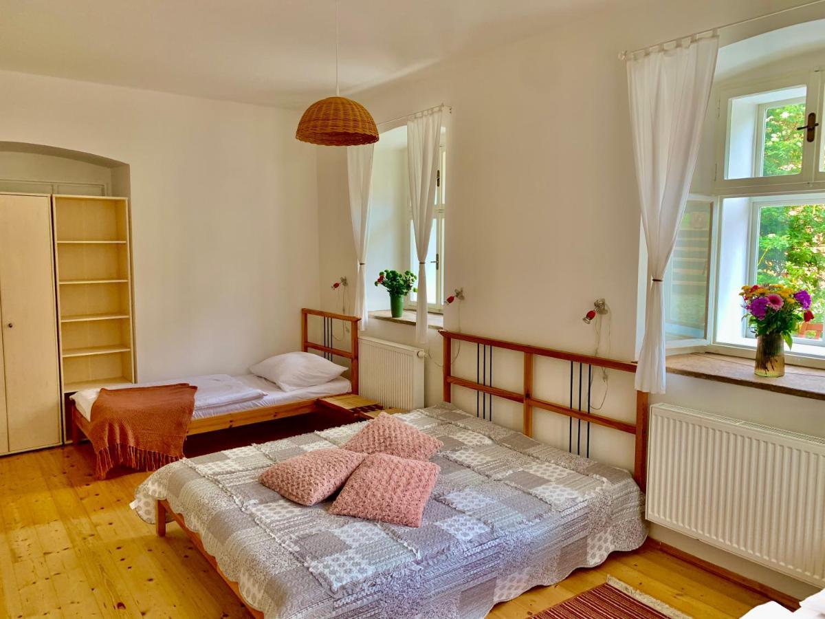 Hotel Penzion Pod Kalvarii à Úštěk Extérieur photo